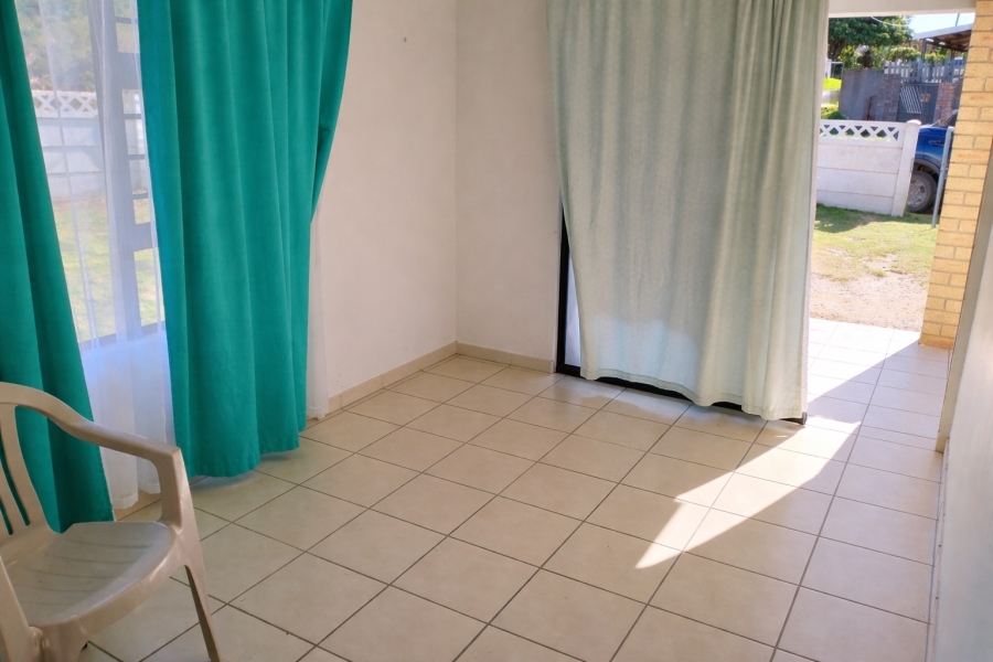 To Let 3 Bedroom Property for Rent in Kruisfontein Eastern Cape